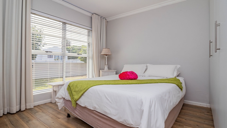 4 Bedroom Property for Sale in De Kelders Western Cape